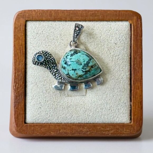 Sterling Silver Turtle Necklace with Genuine Number 8 Turquoise & Marcasite - Picture 1 of 5